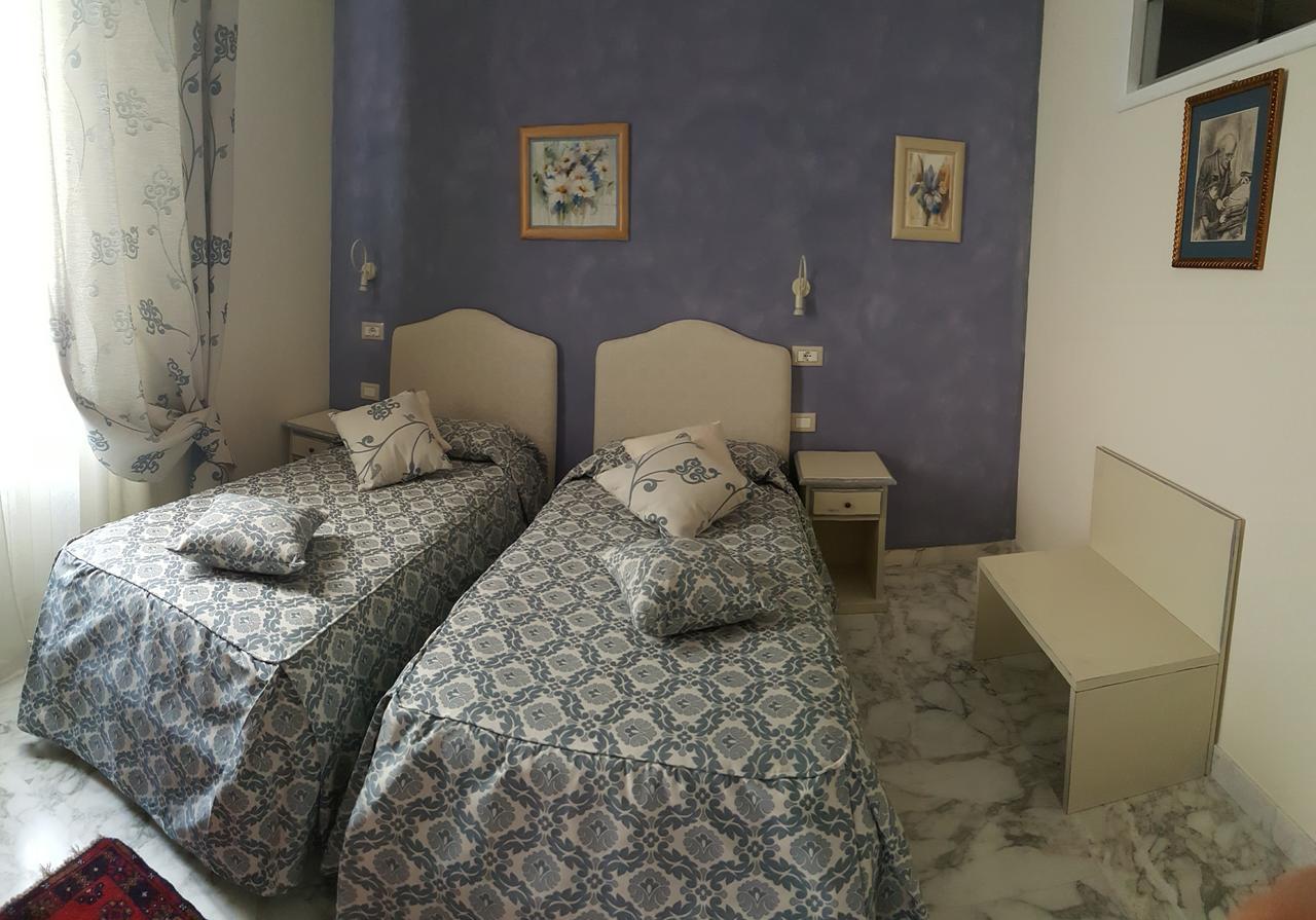 Five Roses Bed & Breakfast Pisa Exterior photo